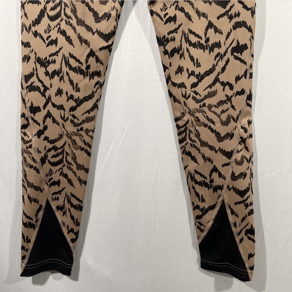 NWT Zella [ Small ] High Waist Studio‎ Lite Mesh Ankle Leggings in Tan Zebra - Picture 12 of 12